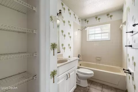 1624 Queen Palm Dr, Edgewater, FL 32132 photo 9