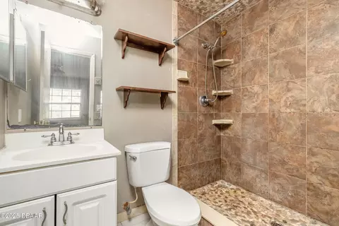 1624 Queen Palm Dr, Edgewater, FL 32132 photo 7