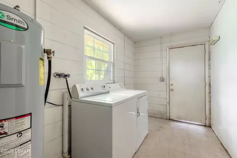 1624 Queen Palm Dr, Edgewater, FL 32132 photo 11