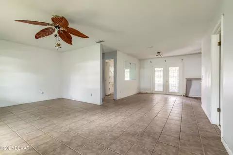 1624 Queen Palm Dr, Edgewater, FL 32132 photo 4