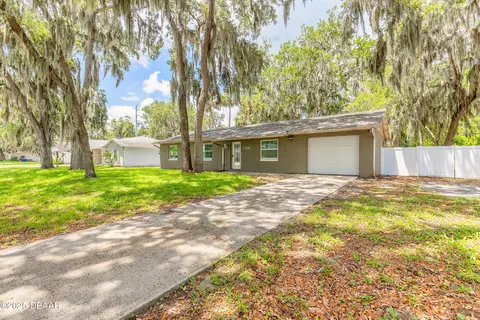 1624 Queen Palm Dr, Edgewater, FL 32132