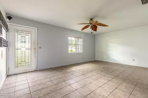 1624 Queen Palm Dr, Edgewater, FL 32132 photo 3