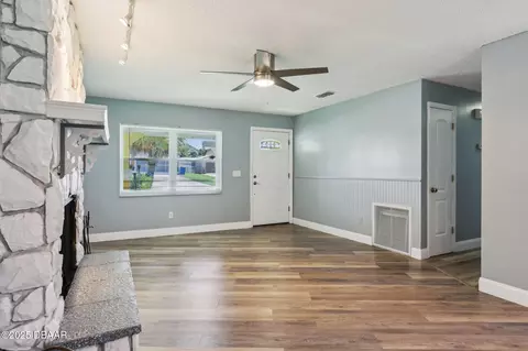 2704 Yule Tree Dr, Edgewater, FL 32141 photo 7