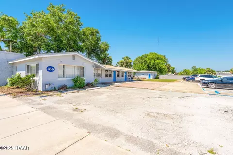 468 Ridgewood Ave, Holly Hill, FL 32117