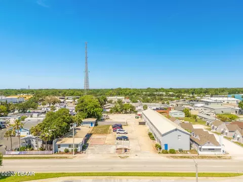 468 Ridgewood Ave, Holly Hill, FL 32117