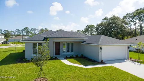 52 Pershing Ln, Palm Coast, FL 32164