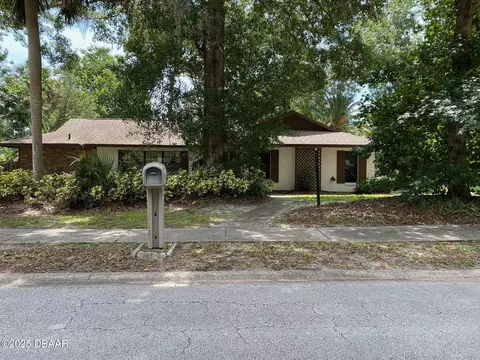 941 Sand Crest Dr, Port Orange, FL 32127