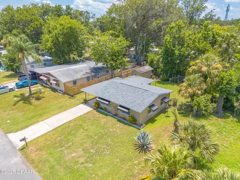 125 Azalea Dr, Daytona Beach, FL 32117
