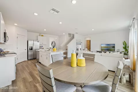 Dining - 39 Sprout Ln, Ormond Beach, FL 32174 photo 6 of 6