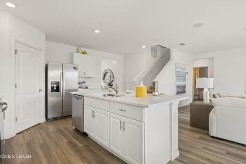 Kitchen - 39 Sprout Ln, Ormond Beach, FL 32174 photo 5 of 5