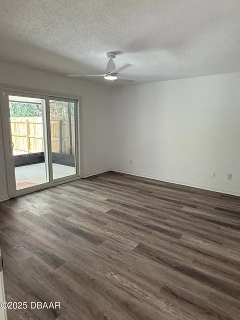 Living - 56 Cherokee Trl, Ormond Beach, FL 32174 photo 2 of 3