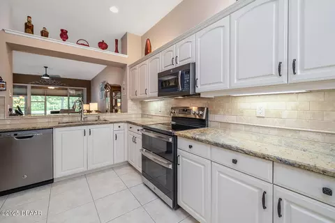 3018 Glin Cir, Ormond Beach, FL 32174 photo 4
