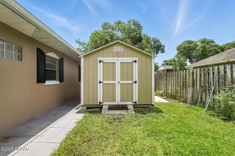 Exterior - 320 Rio Pinar Dr, Ormond Beach, FL 32174 photo 11 of 12