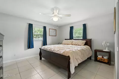 Bedroom - 320 Rio Pinar Dr, Ormond Beach, FL 32174 photo 4 of 5