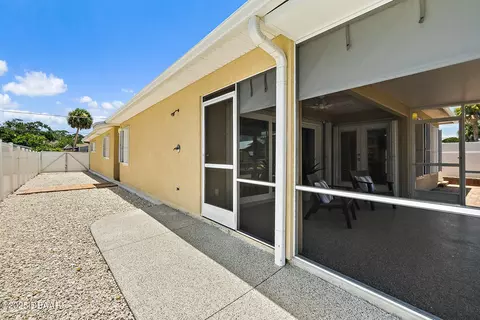 Exterior - 139 Douglas St, Edgewater, FL 32141 photo 6 of 11