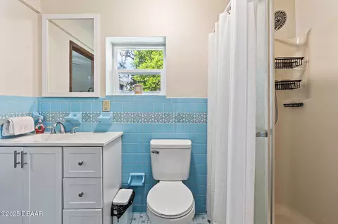 Bath - 120 N Arbor Dr, Ormond Beach, FL 32174 photo 3 of 3