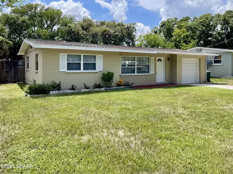 170 Center St, Daytona Beach, FL 32117