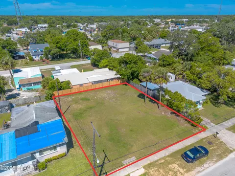 140 Daytona Ave, Holly Hill, FL 32117