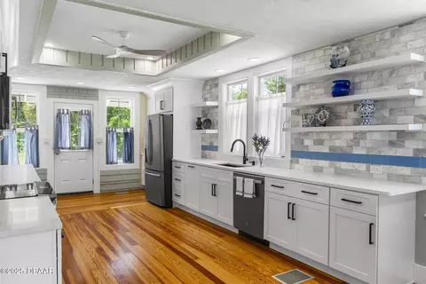 Kitchen - 236 S Beach St, Ormond Beach, FL 32174 photo 3 of 14