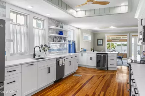 Kitchen - 236 S Beach St, Ormond Beach, FL 32174 photo 5 of 14