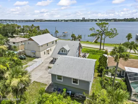 View/Area - 236 S Beach St, Ormond Beach, FL 32174 photo 2 of 17