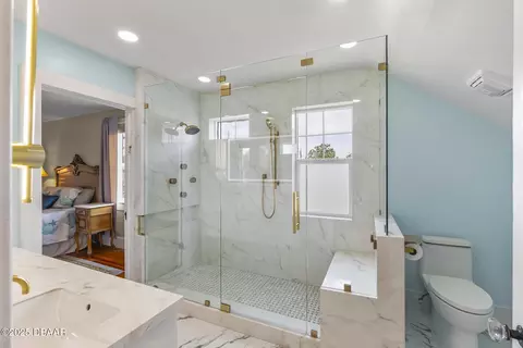 Bath - 236 S Beach St, Ormond Beach, FL 32174 photo 4 of 9