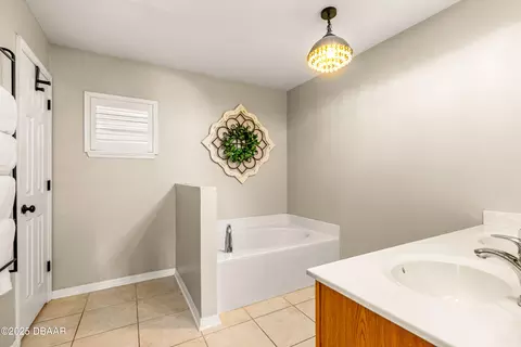 Bath - 29 Chrysanthemum Dr, Ormond Beach, FL 32174 photo 1 of 5