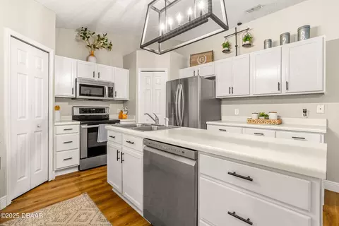 Kitchen - 29 Chrysanthemum Dr, Ormond Beach, FL 32174 photo 2 of 4