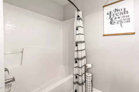Bath - 29 Chrysanthemum Dr, Ormond Beach, FL 32174 photo 5 of 5