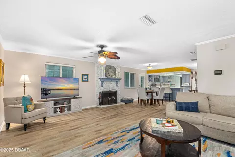 Living - 108 Timberline Trl, Ormond Beach, FL 32174 photo 3 of 4