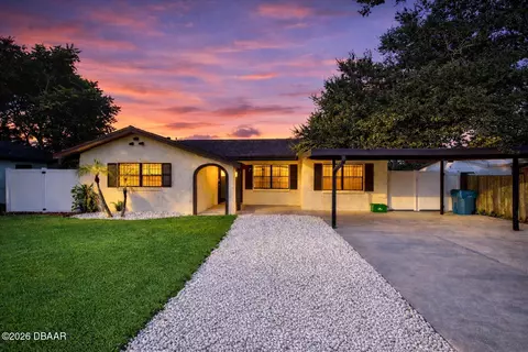 929 Derbyshire Rd, Daytona Beach, FL 32117