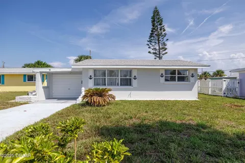 11 Azalea Dr, Ormond Beach, FL 32176