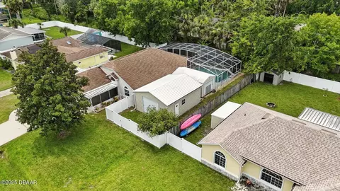 View/Area - 3416 Yule Tree Dr, Edgewater, FL 32141 photo 2 of 5