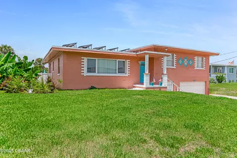 1910 Marilyn St, Daytona Beach, FL 32118