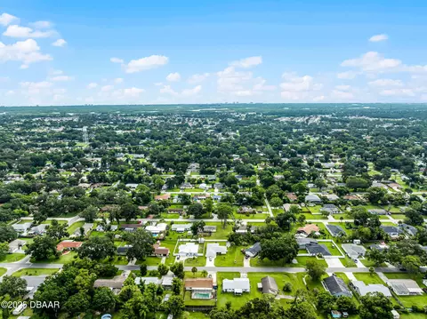 View/Area - 2225 Pine Tree Dr, Edgewater, FL 32141 photo 12 of 13