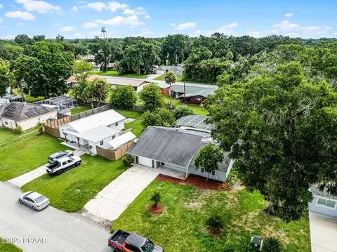 View/Area - 2225 Pine Tree Dr, Edgewater, FL 32141 photo 3 of 13