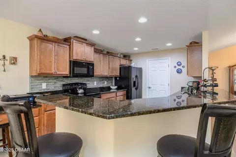Kitchen - 92 Westland Run, Ormond Beach, FL 32174 photo 4 of 6