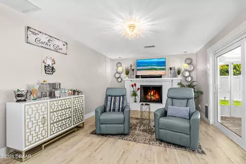Living - 191 Ellicott Dr, Ormond Beach, FL 32176 photo 5 of 7