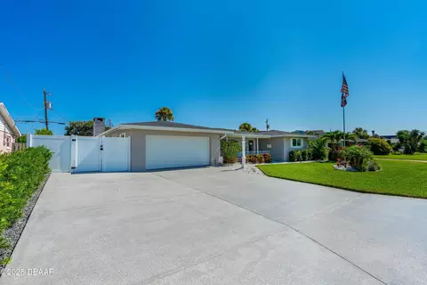 Exterior - 191 Ellicott Dr, Ormond Beach, FL 32176 photo 2 of 13