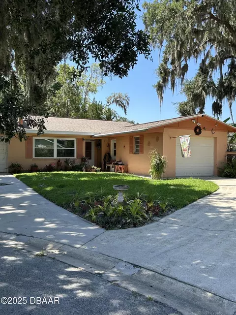 919 Royal Oak Ct, Holly Hill, FL 32117
