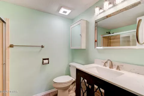 Bath - 2 Park Pl #2, Ormond Beach, FL 32174 photo 1 of 2