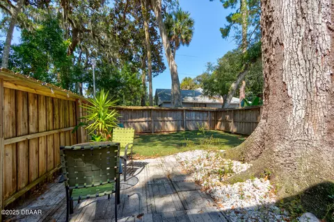 Exterior - 2 Park Pl #2, Ormond Beach, FL 32174 photo 6 of 6