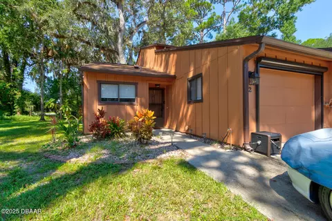 2 Park Pl #2, Ormond Beach, FL 32174