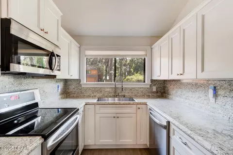 Kitchen - 2 Park Pl #2, Ormond Beach, FL 32174 photo 2 of 2
