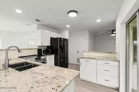 20 Laurel Oaks Cir, Ormond Beach, FL 32174 photo 9