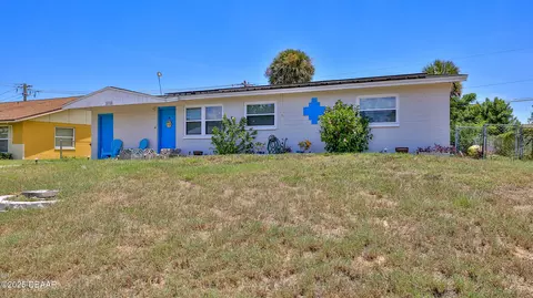 1033 Cadillac Dr, Daytona Beach, FL 32117