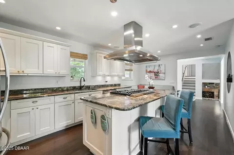 Kitchen - 29 Twin River Dr, Ormond Beach, FL 32174 photo 1 of 7