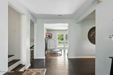 Entry Way - 29 Twin River Dr, Ormond Beach, FL 32174 photo 2 of 3