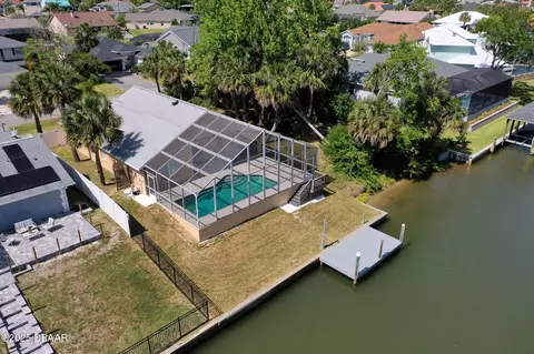 6 Crossleaf Ct E, Palm Coast, FL 32137