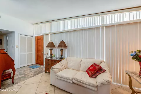 75 Harvard Dr, Ormond Beach, FL 32176 photo 4